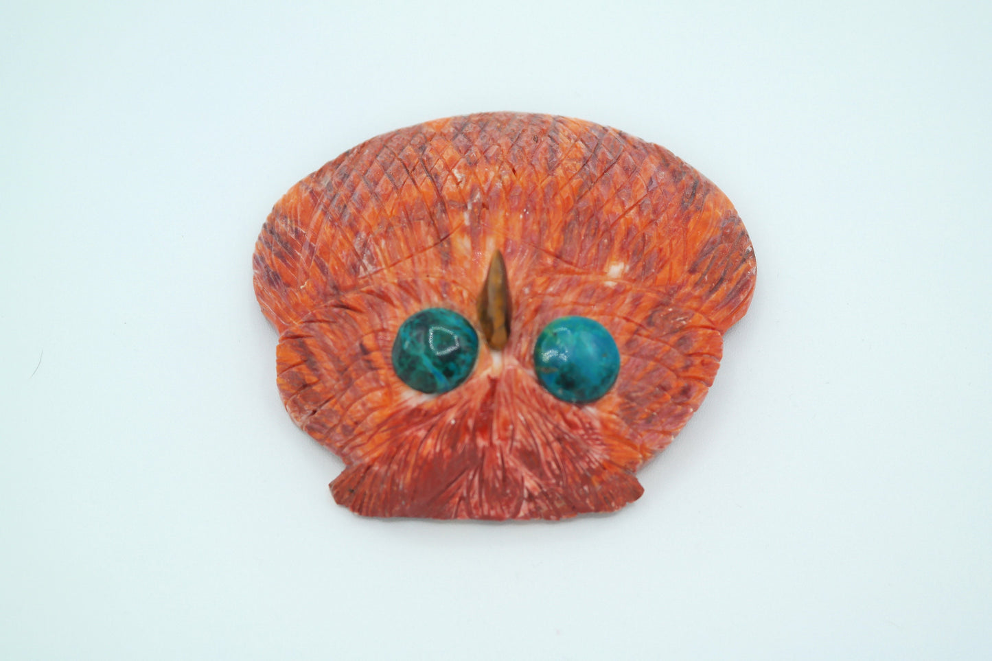 Spiny Oyster Shell Owl Carving