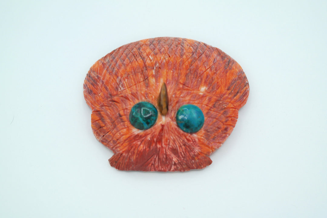 Spiny Oyster Shell Owl Carving
