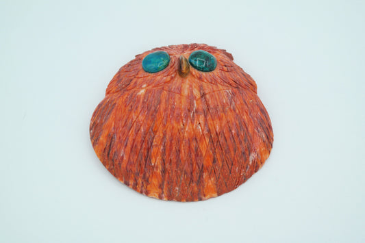 Spiny Oyster Shell Owl Carving