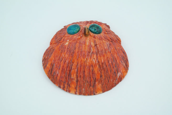 Spiny Oyster Shell Owl Carving